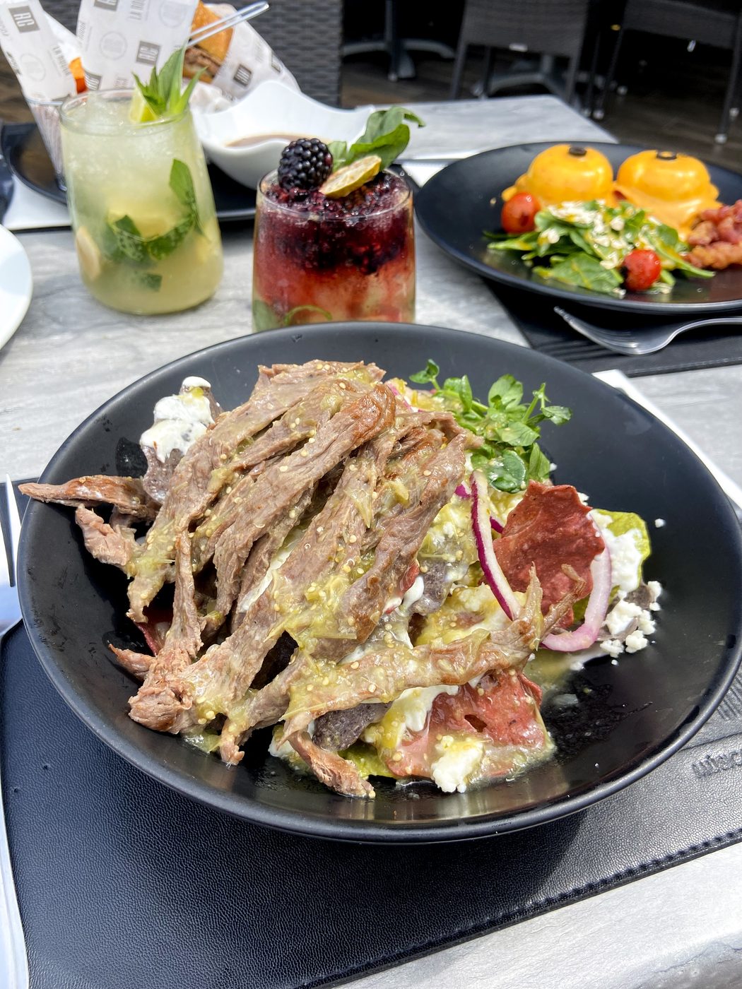 Chilaquiles con fajita de cecina