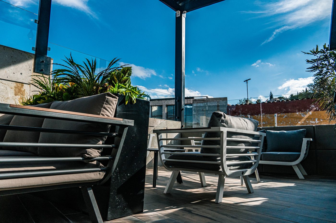 Lounge roof top